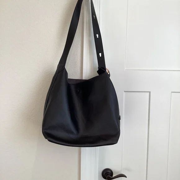 Anthropologie Slouchy Faux-Leather Tote NWOT Black Gold Knob - Picture 9 of 11
